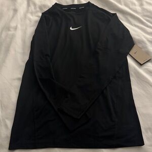 Brand New Nike Boys XL Black Long-Sleeve Dri-FIT